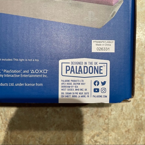 NEW! Paladone Sony PlayStation Button Icons Light 3 Modes Music Reactive USB - Picture 4 of 8